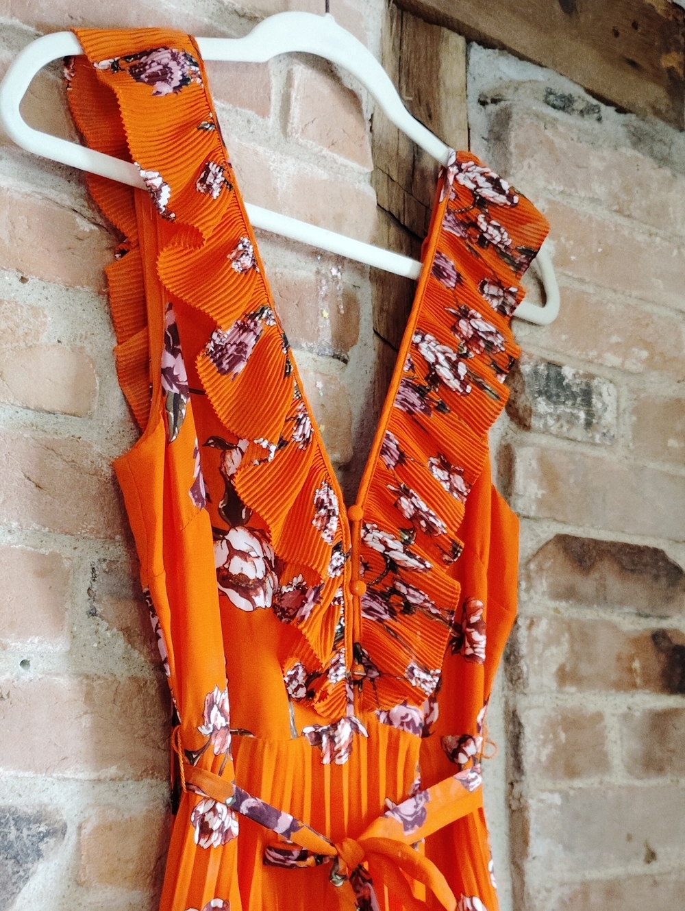 Lulus Loved By You Women’s Red Orange Floral V-Neck Pleated Maxi Dress Small - Picture 6 of 8